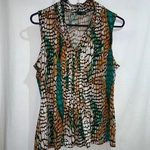 East 5th Reptile print V neck blouse Sz XL sleeveless pleating